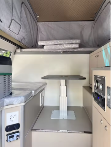 Custom Lightweight Aluminium Mini Adventure Camper Modern Style Slide-In Truck RV